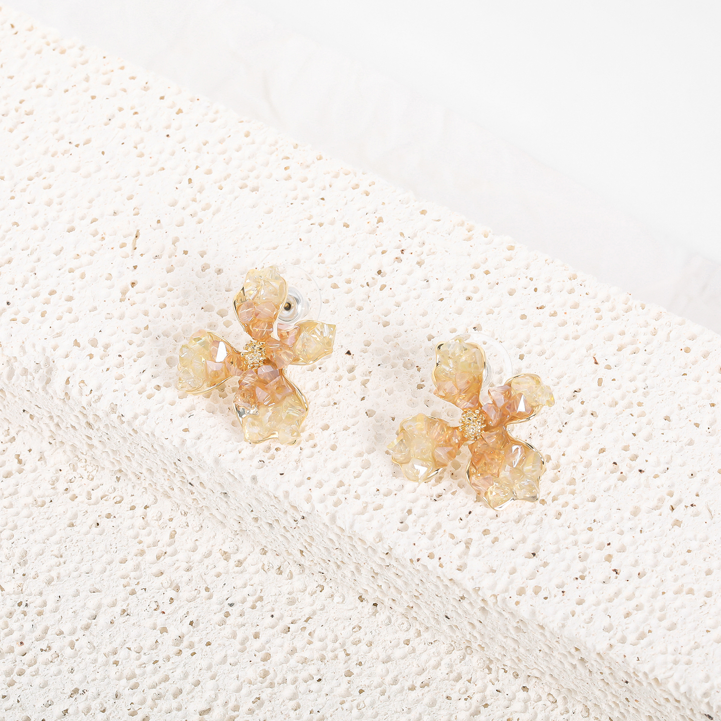Clear Crystal Flowers Stud Earrings